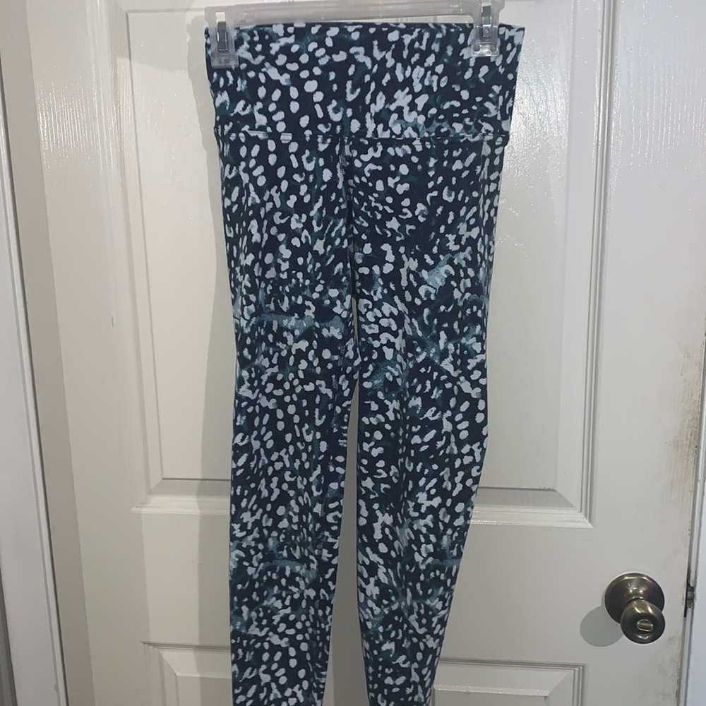 Blue and white cheetah leggings